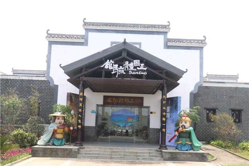 景區(qū)標(biāo)識(shí)設(shè)計(jì)中，內(nèi)部結(jié)構(gòu)布局應(yīng)該怎么做？